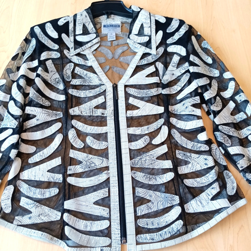 Stillman Studio "XL & L" Genuine Lamb Skin womans jacket in a Grey reptile print